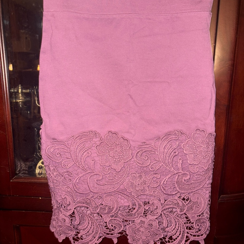 Haute Monde Mauve Lace Pencil Skirt